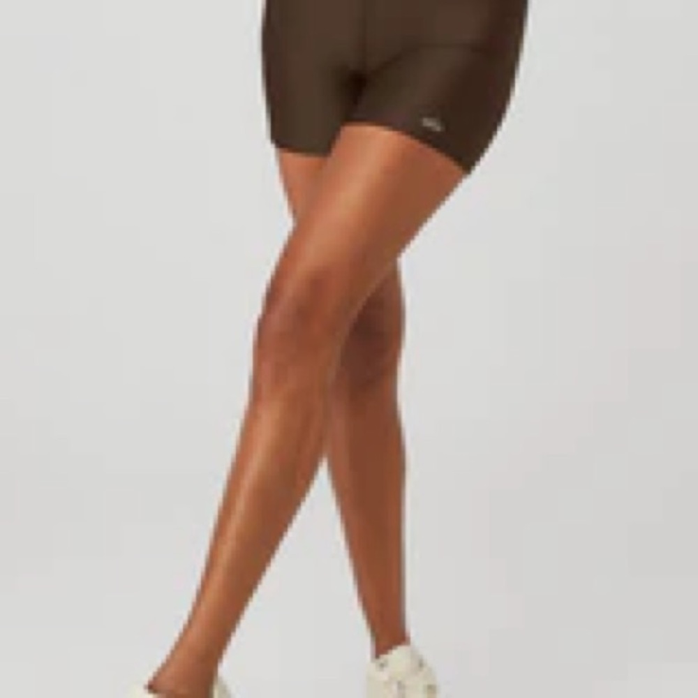 Alo yoga 5" AIRLIFT ENERGY SHORT in espresso